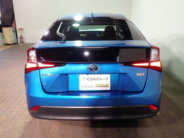 TOYOTA PRIUS A