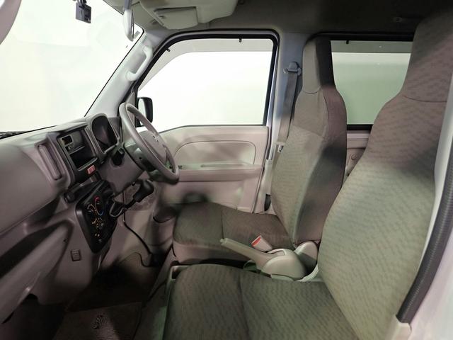 ＮＶ１００クリッパーバン ＤＸ　５ＭＴ／キーレスエントリー／オートライト／両側スライドドア／純正ＡＭＦＭラジオ／フロントパワーウインドウ／横滑り防止機能（18枚目）