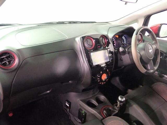 ノート ニスモ　Ｓ　ワンオーナー／禁煙車／社外ナビ／フルセグＴＶ／ブルートゥース接続／ＣＤ・ＤＶＤ／音楽録音／インテリキー／ＬＥＤオートライト／純正１７インチアルミ／ＨＫＳマフラー（純正有り）／ＥＴＣ／スペアキー有り（19枚目）