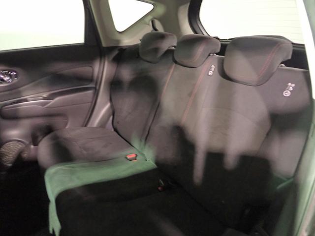 ノート ニスモ　Ｓ　ワンオーナー／禁煙車／社外ナビ／フルセグＴＶ／ブルートゥース接続／ＣＤ・ＤＶＤ／音楽録音／インテリキー／ＬＥＤオートライト／純正１７インチアルミ／ＨＫＳマフラー（純正有り）／ＥＴＣ／スペアキー有り（22枚目）