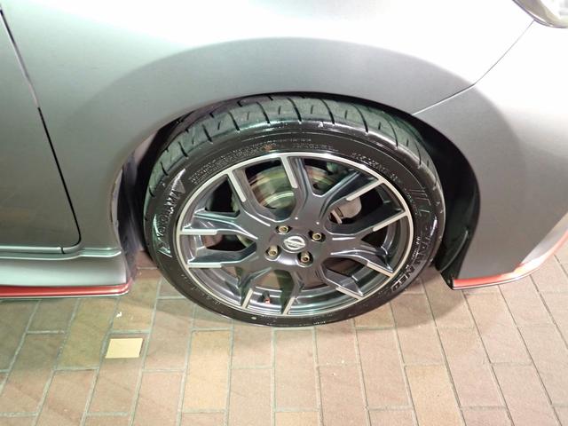 ノート ニスモ　Ｓ　ワンオーナー／禁煙車／社外ナビ／フルセグＴＶ／ブルートゥース接続／ＣＤ・ＤＶＤ／音楽録音／インテリキー／ＬＥＤオートライト／純正１７インチアルミ／ＨＫＳマフラー（純正有り）／ＥＴＣ／スペアキー有り（32枚目）