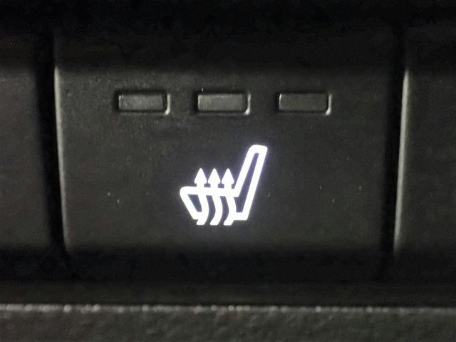 ＭＡＺＤＡ３ファストバック ＸＤ　Ｌパッケージ　禁煙車／純正ナビ／全方位カメラ／フルセグＴＶ／ブルートゥース／ＣＤ・ＤＶＤ／ＨＤＭＩ／衝突軽減ブレーキ／黒革シート／パワーシート／シートヒーター／インテリキー／ＬＥＤオートライト／ＥＴＣ／純正１８ＡＷ（10枚目）