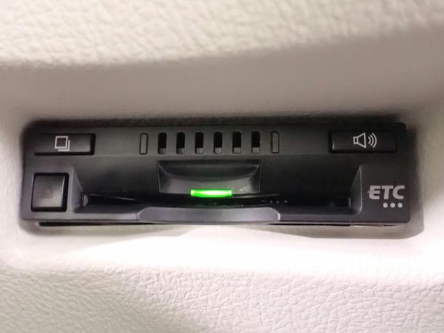 シエンタ X 純正ナビ/バックカメラ/フルセグTV/ブルートゥース接続/CD・DVD/ETC車載器/インテリキー/左側パワースライドドア/アイドリングストップ/電動格納ミラー(9枚目)