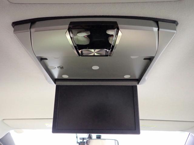 ノア ハイブリッドG 外ナビ/バックカメラ/フルセグTV/ブルートゥース/CD・DVD/音楽録音/フリップダウンモニター/ETC/インテリキー/HIDオートライト/シートヒーター/両側パワスラ/革調シートカバー/純15AW(7枚目)