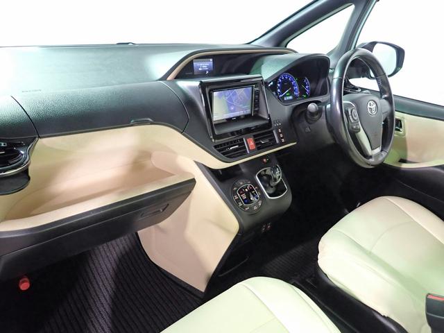 ノア ハイブリッドG 外ナビ/バックカメラ/フルセグTV/ブルートゥース/CD・DVD/音楽録音/フリップダウンモニター/ETC/インテリキー/HIDオートライト/シートヒーター/両側パワスラ/革調シートカバー/純15AW(21枚目)