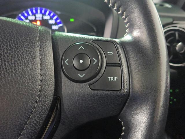 カローラフィールダー ハイブリッドG ダブルバイビー 社外ナビ/バックカメラ/フルセグTV/ブルートゥース/CD・DVD/ETC/衝突軽減ブレーキ/スマートキー/LEDオートライト/ハーフレザーシート/オートハイビーム/純正16インチアルミ(13枚目)