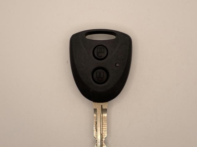 ハイゼットカーゴ ＤＸ　ワンオーナー／スマートアシスト／衝突軽減ブレーキ／オートライト／オートハイビーム／クリアランスソナー／キーレスエントリー／ＥＴＣ車載器／純正ＡＭＦＭラジオ（6枚目）