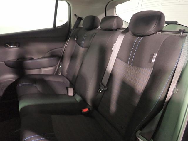 リーフ Ｇ　禁煙／純ナビ／全方位カメラ／ワンセグＴＶ／ブルートゥース／ＣＤ・ＤＶＤ／ＥＴＣ／衝突軽減ブレーキ／プロパイロット／デジタルインナーミラー／インテリキー／ＬＥＤオートライト／シートヒーター／純正１７ＡＷ（24枚目）