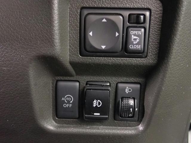 キューブ １５Ｘ　社外ナビ／バックカメラ／フルセグＴＶ／ＥＴＣ車載器／インテリキー／社外１５インチアルミ／社外ＬＥＤヘッドライト／アイドリングストップ／電動格納ミラー／スペアキー有り（12枚目）