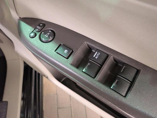 N-ONE G 社外ナビ/バックカメラ/ワンセグTV/ブルートゥース接続/CD・DVD/ETC車載器/インテリキー/社外16インチアルミ/ローダウン(社外スプリング)/社外エアロ/デカール/電動格納ミラー(12枚目)