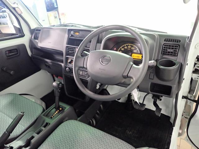 NT100クリッパートラック DX セーフティパッケージ 4WD/オートマ車/禁煙車/衝突軽減ブレーキ/オートライト/車線逸脱警報/荷台ラバーマット/純正AMFMラジオ(13枚目)