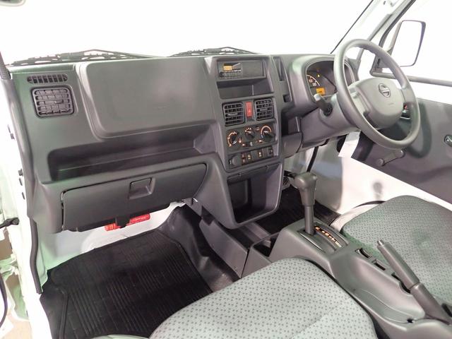 NT100クリッパートラック DX セーフティパッケージ 4WD/オートマ車/禁煙車/衝突軽減ブレーキ/オートライト/車線逸脱警報/荷台ラバーマット/純正AMFMラジオ(17枚目)