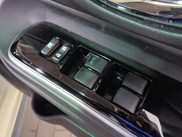 TOYOTA AQUA CROSSOVER GLAM