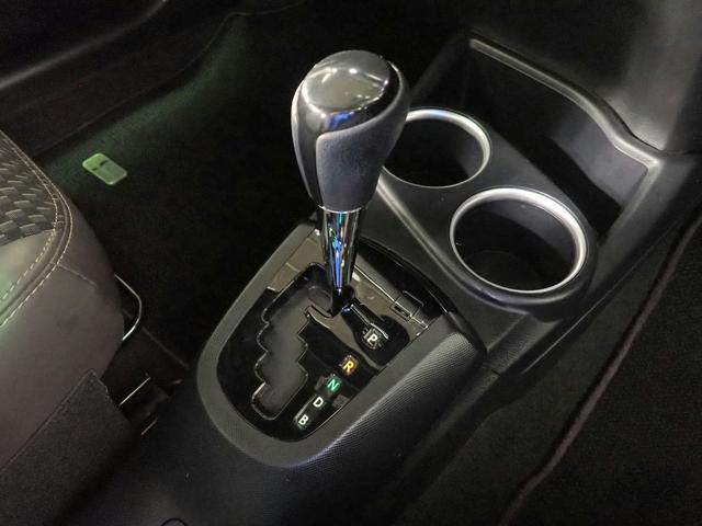 TOYOTA AQUA CROSSOVER GLAM