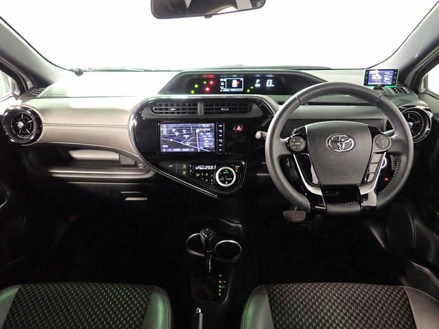 TOYOTA AQUA CROSSOVER GLAM