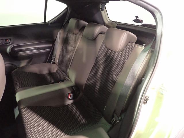 TOYOTA AQUA CROSSOVER GLAM