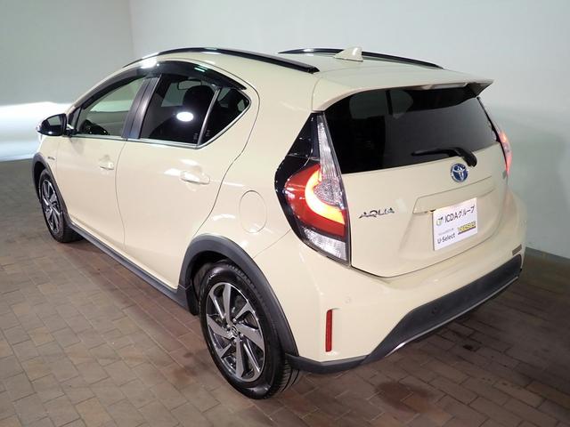 TOYOTA AQUA CROSSOVER GLAM