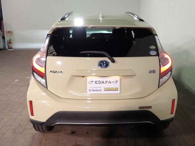 TOYOTA AQUA CROSSOVER GLAM