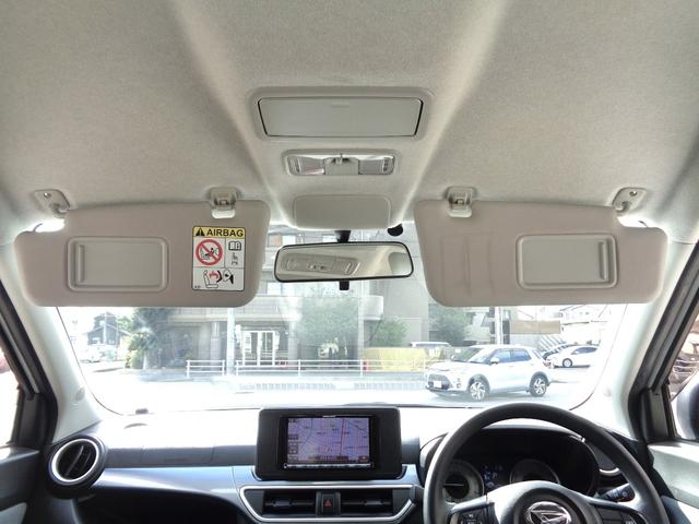 天張り、サンバイザーもご覧の様にヤニなどで変色もしておりません！毎日乗るクルマだからこそ快適な車内にしたいですよね！専属クリーニングスタッフが全車徹底クリーニングをしております！ご安心ください！