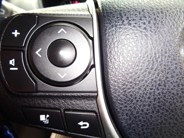 運転中もワンタッチでラジオなどモード切替が可能です！もちろんチャンネル変更、選曲、ボリューム調整も可能です！お取り付けするオーディオによりステアリングスイッチ非対応の物がありますので要注意です！