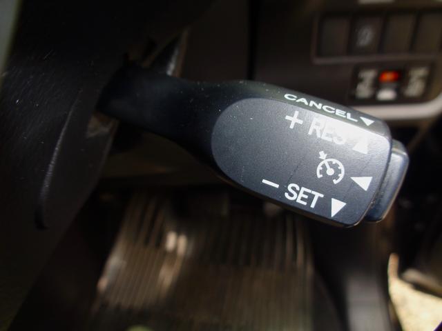 クルーズコントロールも付いてます！高速道路で試乗テストで動作確認済みです！希望の速度でセットしてあとはハンドリングのみ！本当に快適な走りが体感できます！もちろんブレーキは必須です予めご了承ください！