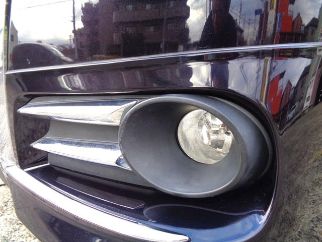 あるとうれしい装備のフォグランプも付いてますよ！フォグランプは霧の日はもちろんです、雨や雪の日にも重宝します！またデザイン的にもパリッとキマッていい感じ！全国探してもなかなかお目にかかれない価格です！