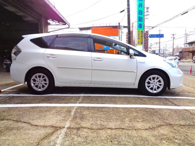 プリウスアルファ S パノラマルーフ 純正8インチナビTV DVD再生可能 Bluetooth バックカメラ LEDヘッド ステアリングスイッチ スマートキー プッシュスタート ETC クリアランスソナー 整備・保証付(4枚目)