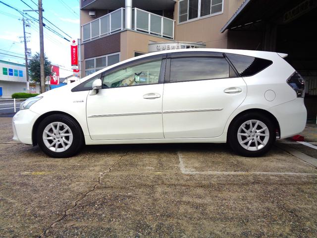 プリウスアルファ S パノラマルーフ 純正8インチナビTV DVD再生可能 Bluetooth バックカメラ LEDヘッド ステアリングスイッチ スマートキー プッシュスタート ETC クリアランスソナー 整備・保証付(5枚目)