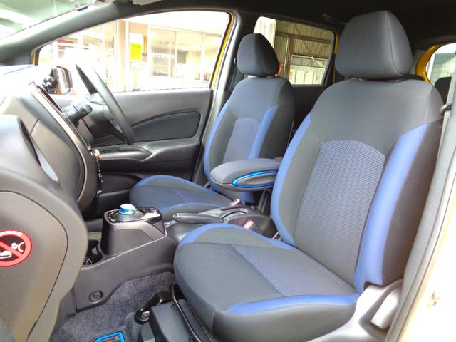 ノート ｅ－パワー　Ｘ　ブラックアロー　ナビＴＶ　ＤＶＤ再生可能　Ｂｌｕｅｔｏｏｔｈ　ＥＴＣ　クルーズコントロール　ＬＥＤヘッド　衝突被害軽減システム　クリアランスソナー　レーンアシスト　プッシュスタート　インテリジェントキー　整備・保証付（13枚目）