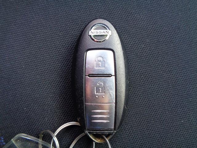 ノート ｅ－パワー　Ｘ　ブラックアロー　ナビＴＶ　ＤＶＤ再生可能　Ｂｌｕｅｔｏｏｔｈ　ＥＴＣ　クルーズコントロール　ＬＥＤヘッド　衝突被害軽減システム　クリアランスソナー　レーンアシスト　プッシュスタート　インテリジェントキー　整備・保証付（35枚目）