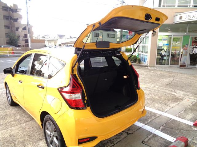 ノート ｅ－パワー　Ｘ　ブラックアロー　ナビＴＶ　ＤＶＤ再生可能　Ｂｌｕｅｔｏｏｔｈ　ＥＴＣ　クルーズコントロール　ＬＥＤヘッド　衝突被害軽減システム　クリアランスソナー　レーンアシスト　プッシュスタート　インテリジェントキー　整備・保証付（42枚目）