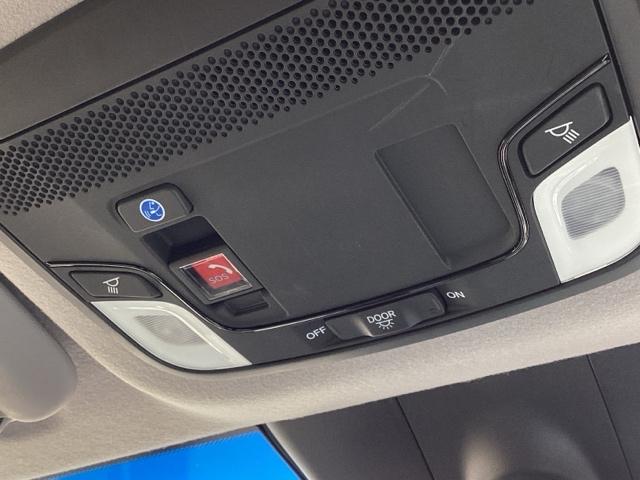 フィット クロスター 純正ナビ・CD・bluetooth・ドラレコ前・バックカメラ・禁煙車・LEDヘッドライト・保証2年間・ホンダセンシング・スペアキー有(13枚目)