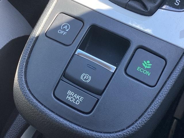 フィット クロスター 純正ナビ・CD・bluetooth・ドラレコ前・バックカメラ・禁煙車・LEDヘッドライト・保証2年間・ホンダセンシング・スペアキー有(15枚目)