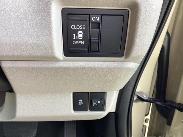 Ｎ－ＢＯＸ ファッションスタイル　元当社レンタカー・純正９インチナビ・ＥＴＣ・ドラレコ前・片側電動スライドドア・禁煙車・Ｂｌｕｅｔｏｏｔｈ・保証２年間・ＬＥＤヘッドライト（16枚目）