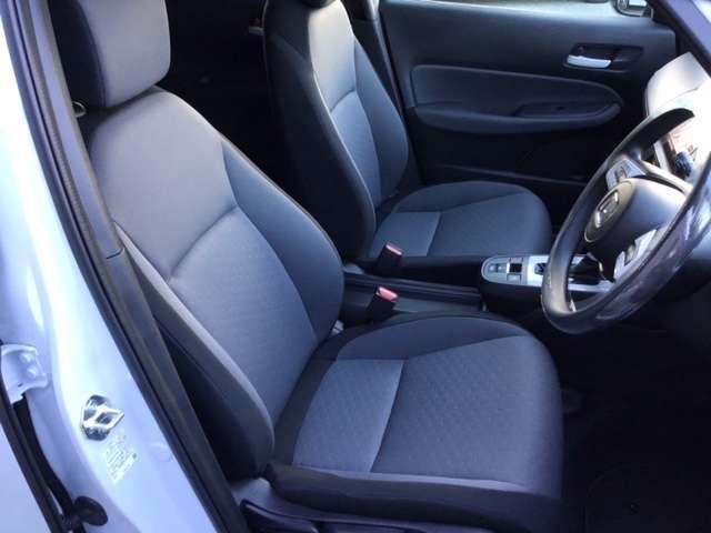 e:HEVベーシック 新車保証付 新車保証付 純正デカナビ 衝突軽減ブレーキ 障害物センサー 電動格納ミラー ドライブレコーダー LEDヘッドライト オートライト(13枚目)