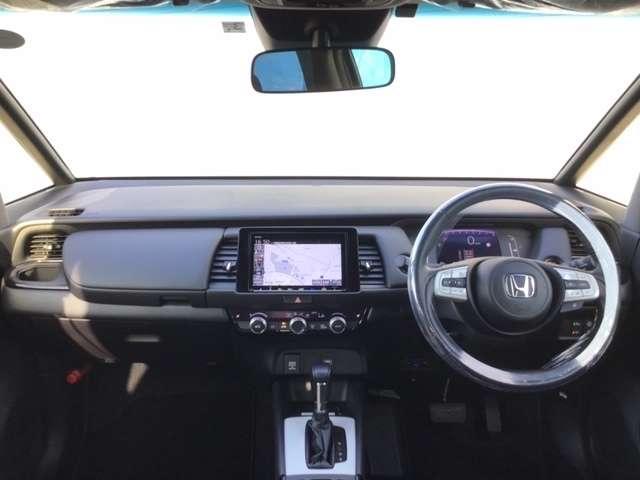 リュクス 当社元試乗車 8インチインターナビフルセグ(7枚目)