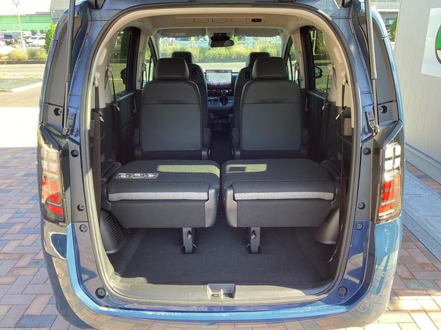 フリード e:HEVエアーEX HondaSENSING 純正11.4インチナビ フルセグ Bluetooth DVD 録音 ETC シートヒーター LEDヘッドライト 両側電動スライドドアクルーズコントロール 純正アルミホイール(31枚目)