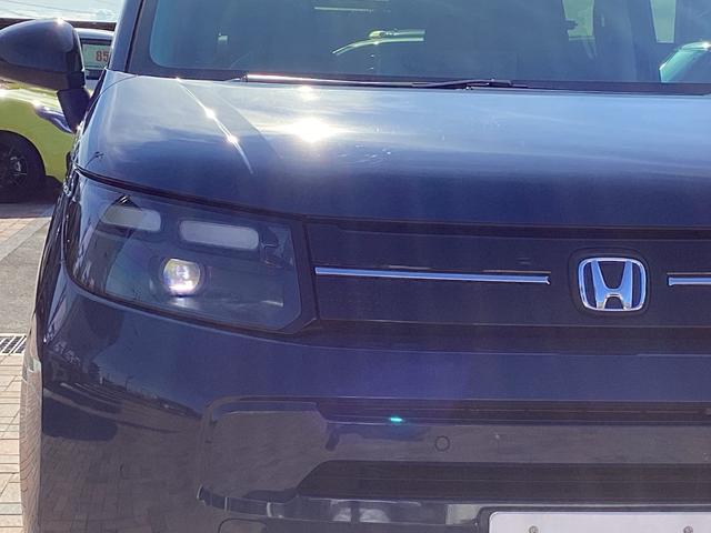 フリード e:HEVエアーEX HondaSENSING 純正11.4インチナビ フルセグ Bluetooth DVD 録音 ETC シートヒーター LEDヘッドライト 両側電動スライドドアクルーズコントロール 純正アルミホイール(45枚目)