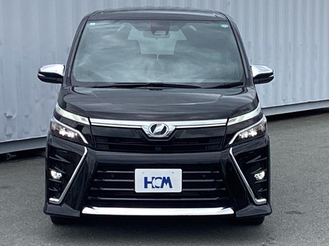 ヴォクシー ＺＳ　煌ＩＩ　衝突軽減　純正ナビ　ＴＶ　Ｂｌｕｅｔｏｏｔｈ　バックガイドモニター　両側パワースライド　スマートキー　プッシュスタート　クルーズコントロール　ＬＥＤヘッドライト　ＬＥＤフォグライト　ＥＴＣ（9枚目）