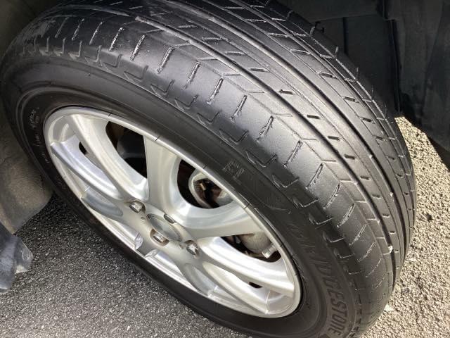 フィット ホーム　２年間　走行距離無制限　保証付　ワンオーナー　禁煙車　９インチコネクトナビ　Ｂｌｕｅｔｏｏｔｈ　ＣＤ／ＤＶＤ　前後ドライブレコーダー　ＥＴＣ装備　フロアマット装備　社外アルミホイール（22枚目）