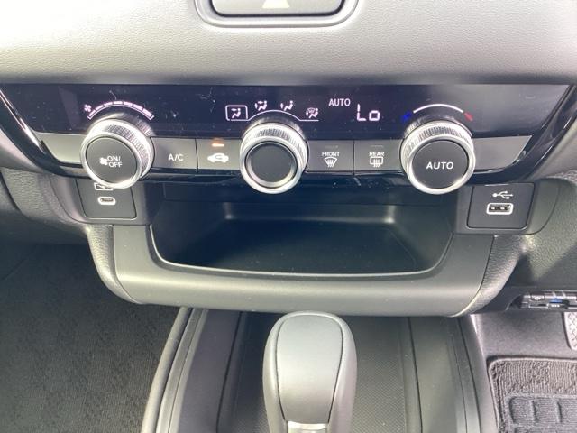 ヴェゼル ｅ：ＨＥＶ　Ｘ　当社試乗車（8枚目）