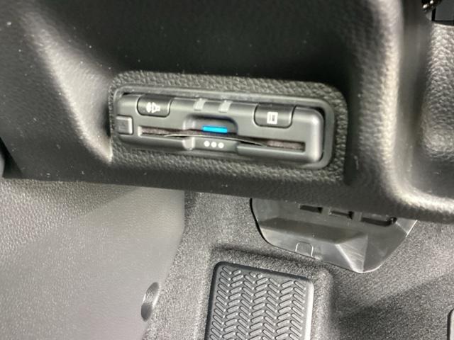 ＥＴＣも付いておりますので、高速道路の料金所もノンストップ通過可能ですよ＾＾是非揃えたい装備ですね！