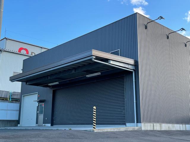 メンテナンスパック・チャオにご加入のお客様のタイヤ預かりサービス実施中です！！チャオご加入期間中は無料でタイヤをお預かり致します！！雨風も防ぐ専用倉庫で、お客様の大切なタイヤを守ります！！