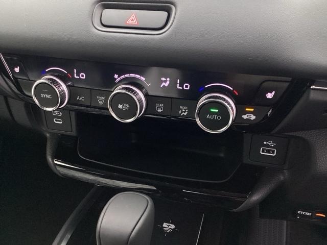 ヴェゼル ｅ：ＨＥＶ　Ｚ　ｅ：ＨＥＶＺ当社　試乗車（6枚目）