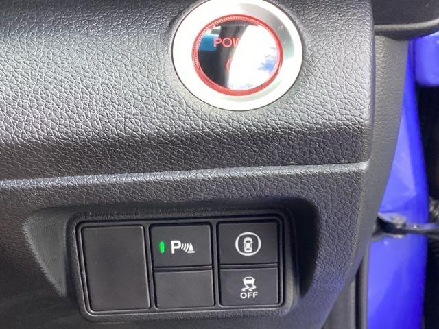 安全運転支援システム　Ｈｏｎｄａ　ＳＥＮＳＩＮＧ付きです。常にシステムで周囲の状況を認識し、ドライバーをサポートします！！