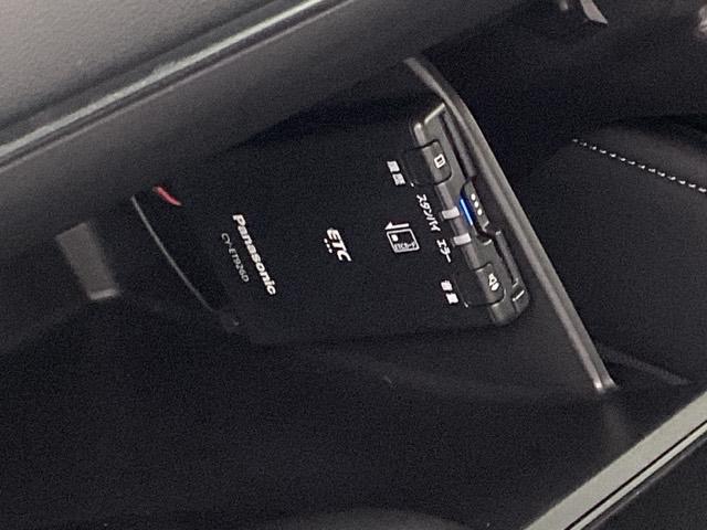 ヴェゼル ｅ：ＨＥＶＺ　ｅ：ＨＥＶＺ・当社元試乗車・禁煙車・純正ナビ・ＣＤ・ＴＶ・ＤＶＤ・Ｂｌｕｅｔｏｏｔｈ・ＥＴＣ・シートヒーター・ＬＥＤヘッドライト・バックカメラ（8枚目）