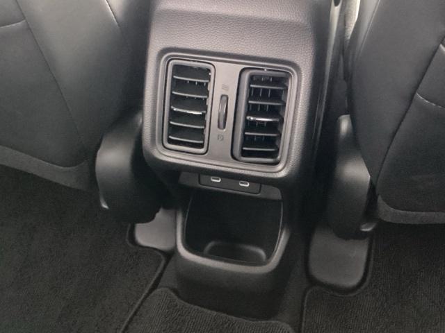 ヴェゼル ｅ：ＨＥＶＺ　ｅ：ＨＥＶＺ・当社元試乗車・禁煙車・純正ナビ・ＣＤ・ＴＶ・ＤＶＤ・Ｂｌｕｅｔｏｏｔｈ・ＥＴＣ・シートヒーター・ＬＥＤヘッドライト・バックカメラ（15枚目）