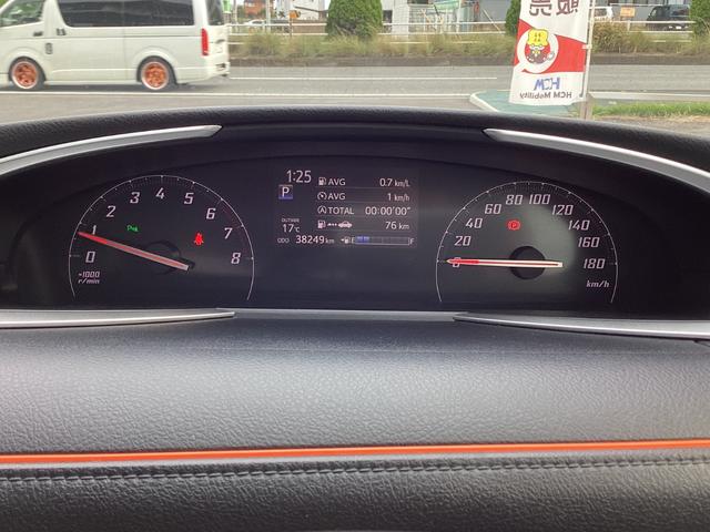 シエンタ G クエロ 衝突軽減 純正ナビ フルセグ Bluetooth DVD 録音 360°カメラ 両側パワースライドドア LEDヘッドライト LEDフォグライト 後席モニター ハーフレザーシート ビルトインETC(9枚目)