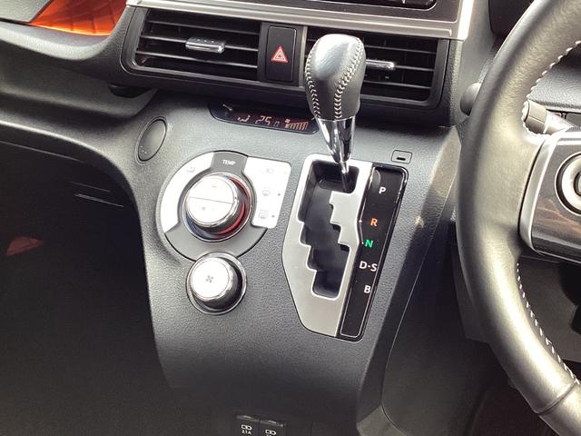 シエンタ G クエロ 衝突軽減 純正ナビ フルセグ Bluetooth DVD 録音 360°カメラ 両側パワースライドドア LEDヘッドライト LEDフォグライト 後席モニター ハーフレザーシート ビルトインETC(13枚目)