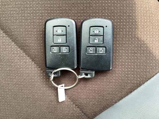 シエンタ G クエロ 衝突軽減 純正ナビ フルセグ Bluetooth DVD 録音 360°カメラ 両側パワースライドドア LEDヘッドライト LEDフォグライト 後席モニター ハーフレザーシート ビルトインETC(17枚目)